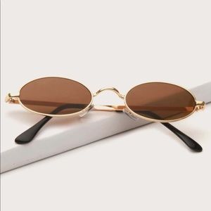 urban outfitters - retro glasses